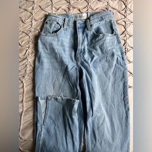 Abercrombie and Fitch 90’s Straight Ultra High Rise